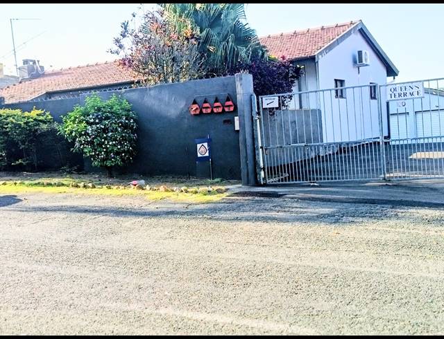 2 BEDROOM SECTIONAL TITLE FOR SALE IN MALVERN